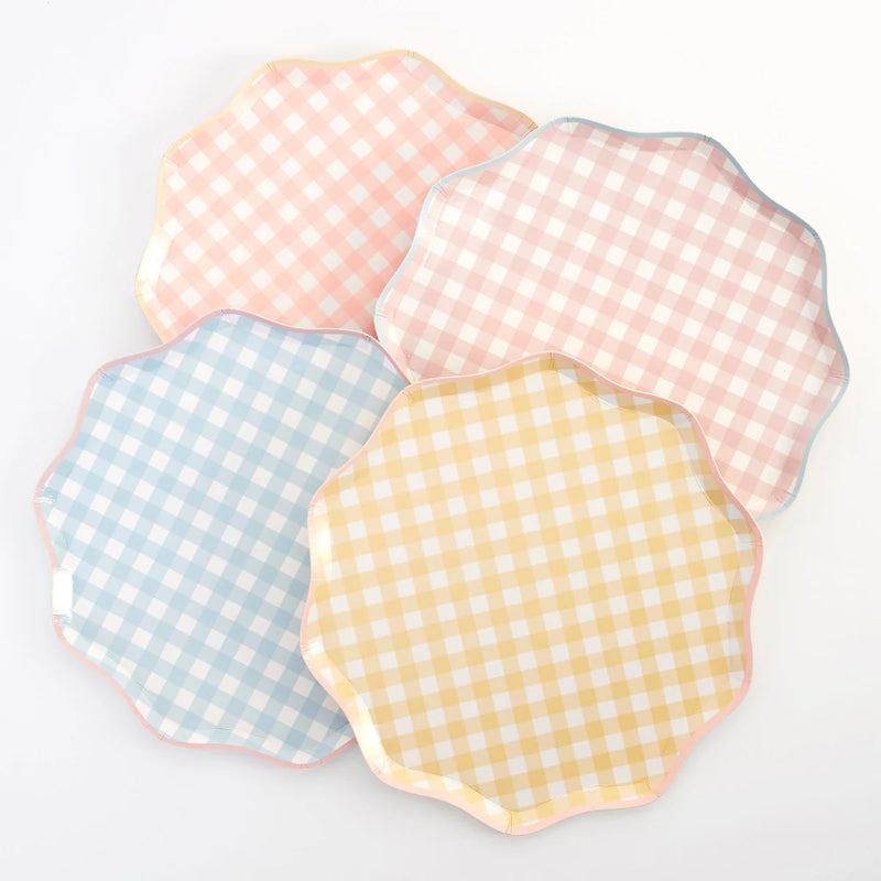 Gingham Dinner Plates